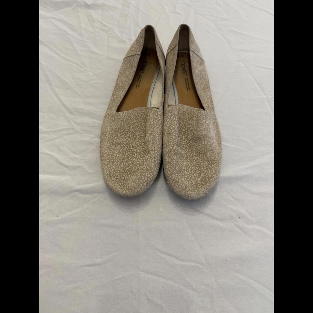 TOMS Beige Slip-On Shoes - Size 9.5